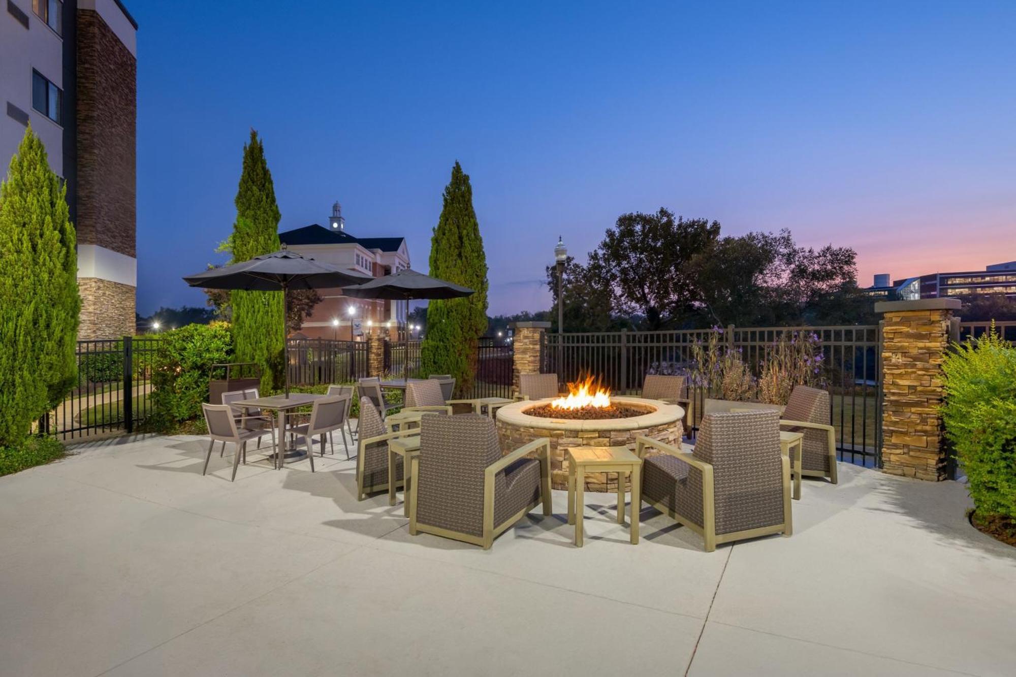 Courtyard By Marriott Columbus Phenix City Exterior foto